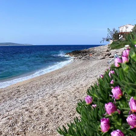 Apartment By The Sea Zavala, Hvar - 2986 Zavala